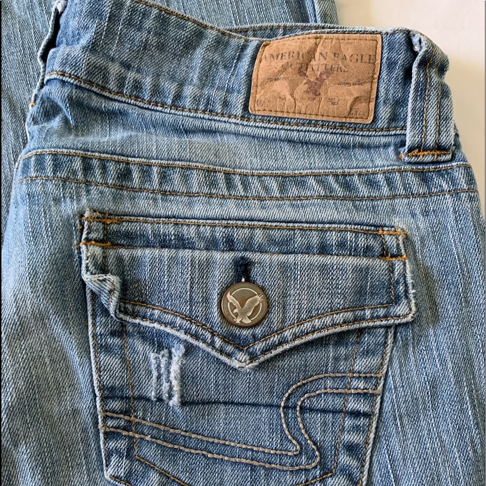 AE size 4 jeans